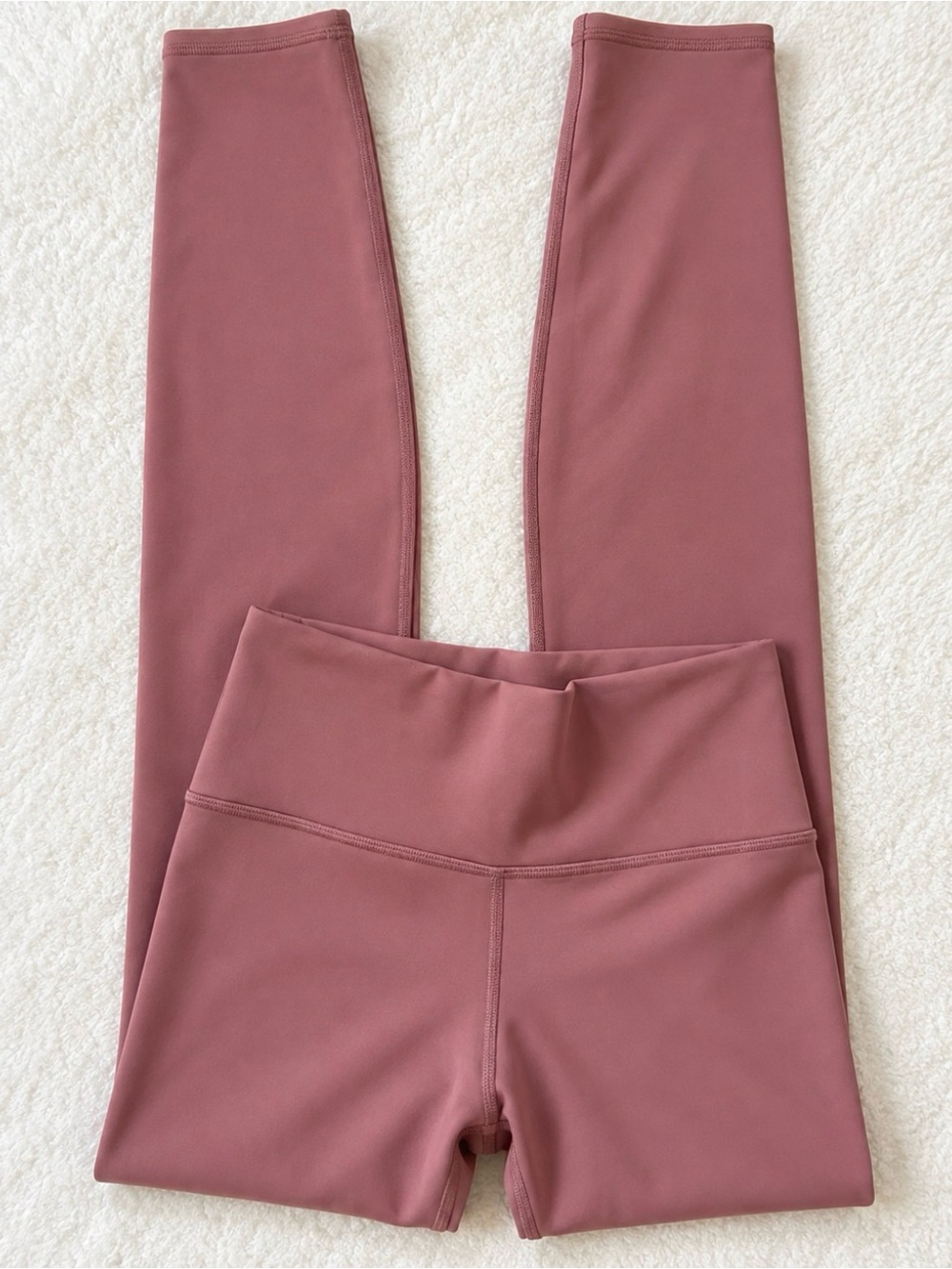 Vuori High Rise Leggings – Dusty Mauve Sz XS/S EUC